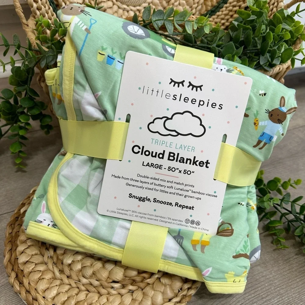 New Little Sleepies Easter Cloud Blanket RARE Bunny Carrot Garden Lg Reversible